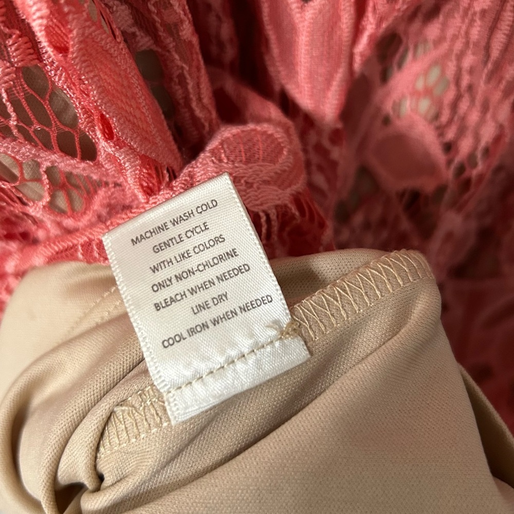 Love, Fire Lace Dress Coral Fit & Flare Women’s Size Small - Picture 3 of 7